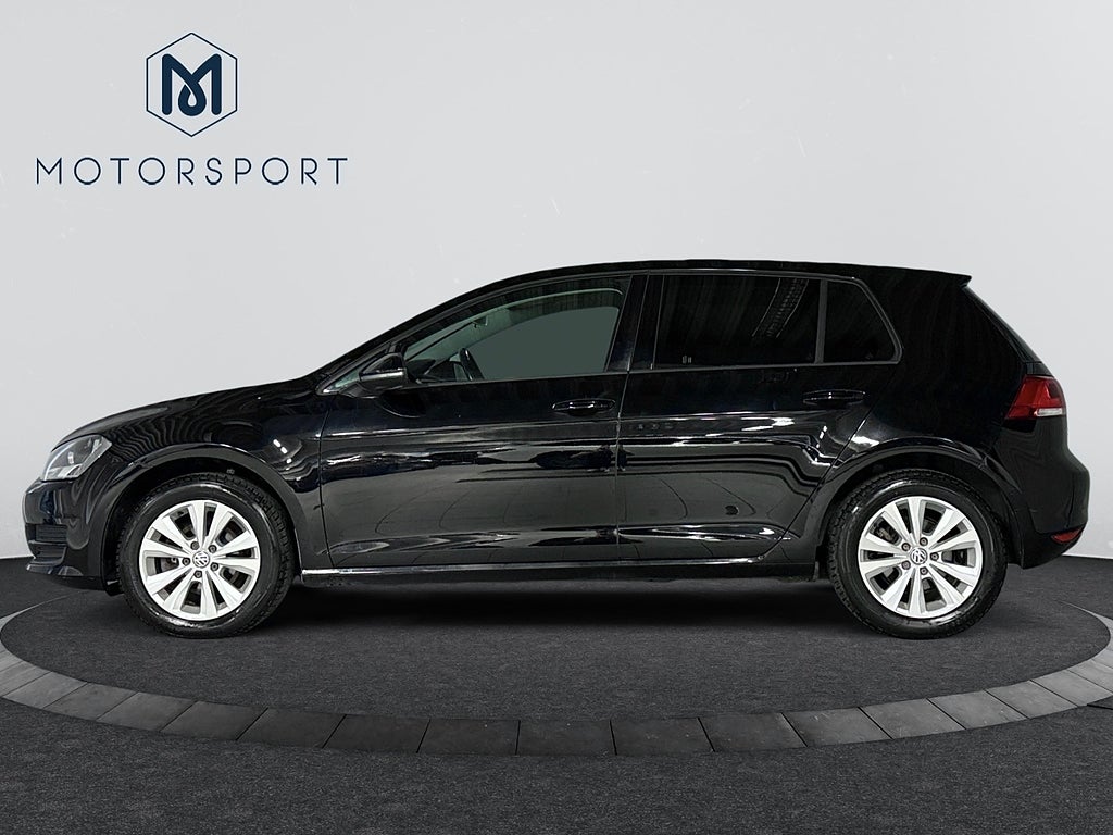 Volkswagen Golf 5-dörrar Aut Bluetooth Carplay Ada farthållare nyservad bild 3