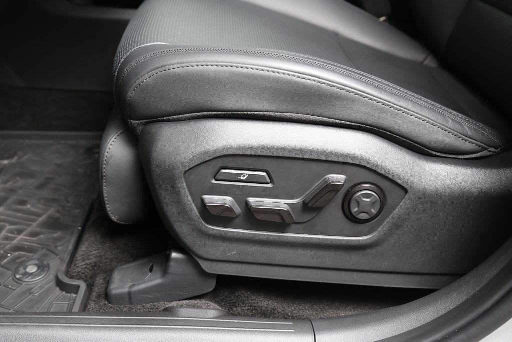 Hyundai Santa Fe PHEV 4WD 252HK Calligraphy Line 7-sits 2025