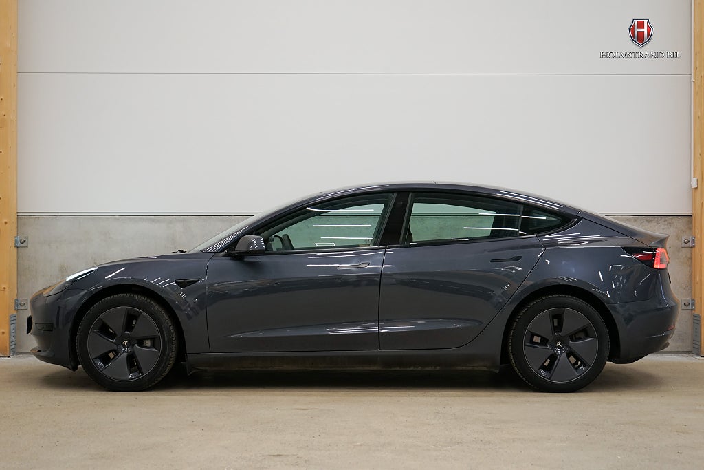 Tesla Model 3 Standard Range Värmepump Rattvärme Pano Kamera MOMS