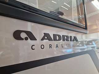 Husbil-halvintegrerad Adria CORAL 670 DL 7 av 36