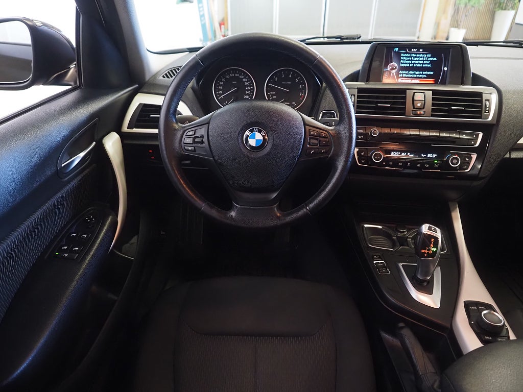 BMW 118I Steptronic 136hk Automat Advantage P-Sensorer 2016