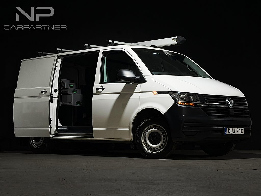 Volkswagen Transporter GARANTI 6 mån | Carplay | Inredning | Dragkrok