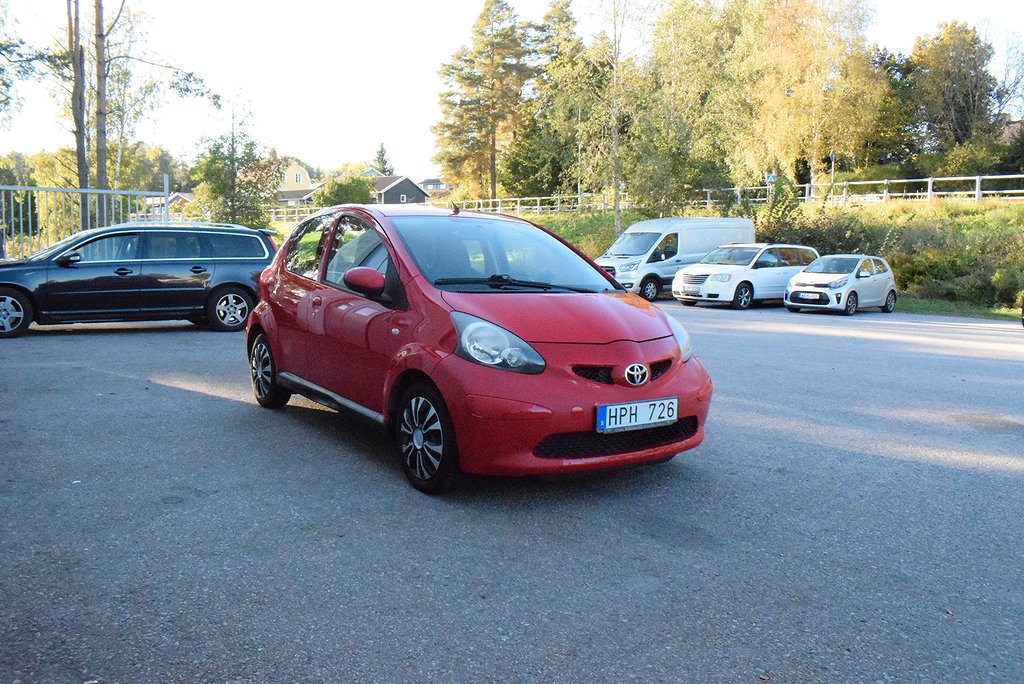 Toyota Aygo 5-dörrar 1.0 VVT-i  Besiktad 