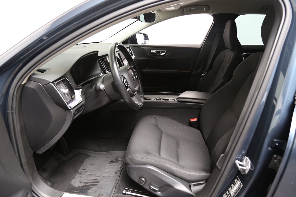Volvo V60 D3 150hk Momentum Edition Aut Navi VOC Drag 2019