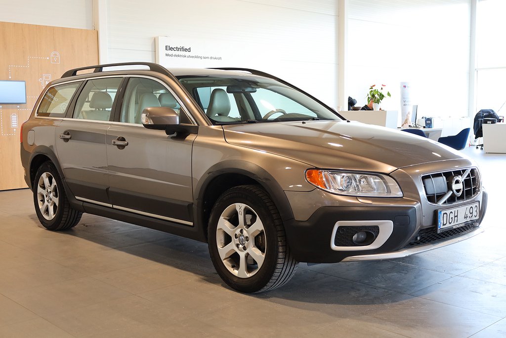 Volvo XC70 D5 Summum AWD Aut Keyless PDC BLIS Läder Drag 2011