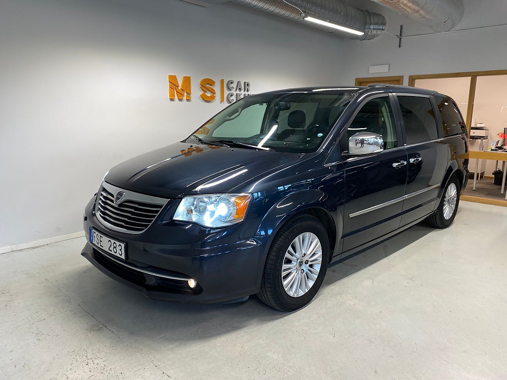 Lancia Voyager 3.6 V6 VVT LX 283hk 7sits Euro6 Drag B-kamera