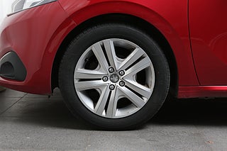 Halvkombi Peugeot 208 8 av 22