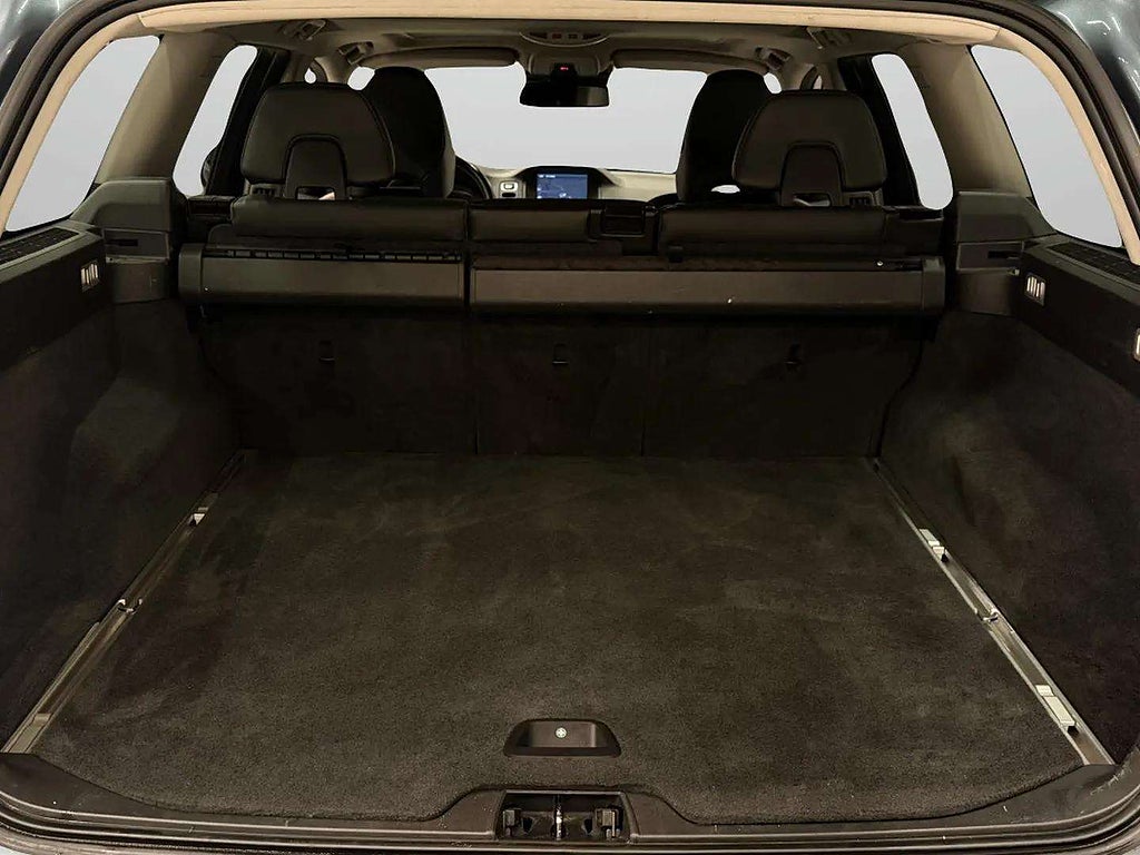 Volvo V70 D5 AWD Geartronic Summum R-Design Limited 215hk - miniatyr 18