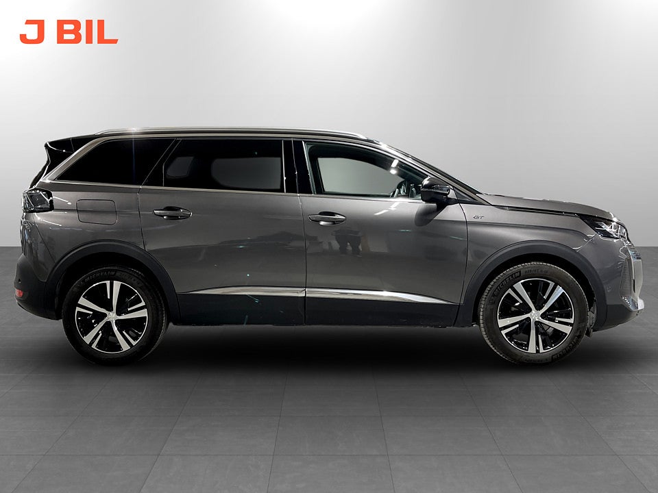 Bild på Peugeot 5008 GT 1.2 PT 130hk Aut 7-SITS B-KAMERA CARPLAY