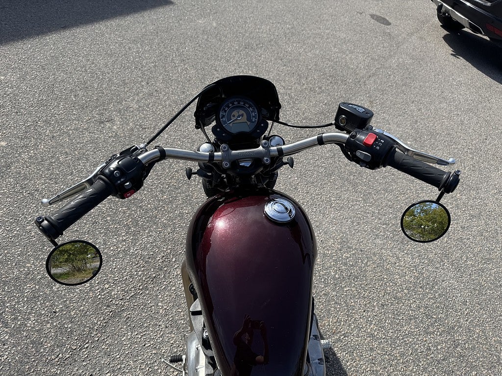 Triumph Bonneville Bobber 2017 - miniatyr 8