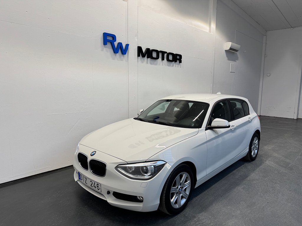 BMW 118 d Steptronic 143hk HiFi Dragkrok Värmare Farthållare