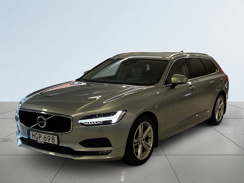 Volvo V90 T4 Momentum Bränslevärmare Backkamera Navi Rattvärme