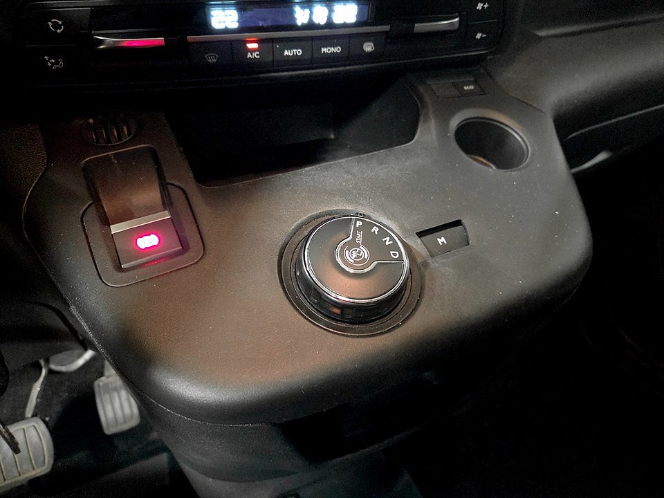 Bild på Peugeot Partner PRO+ 1.5 BHDi 130hk Aut L2 - B-KAMERA, DRAG