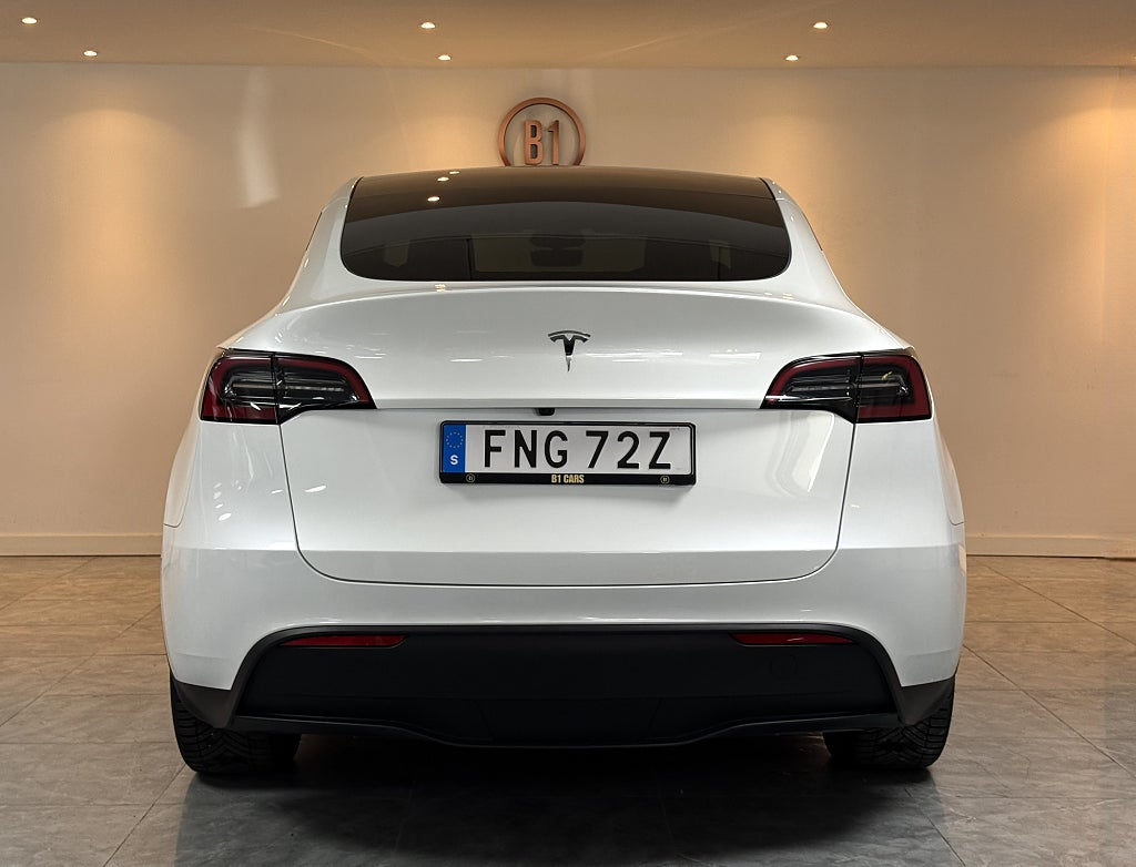 Tesla Model Y Long Range RWD Long Range VÄRMARE SKINN PANO SVENSKSÅLD