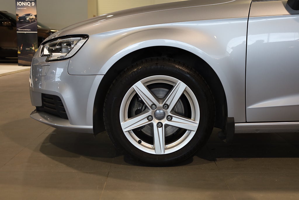Audi A3 Sportback 35 TFSI S Tronic Proline Navi Blåtand