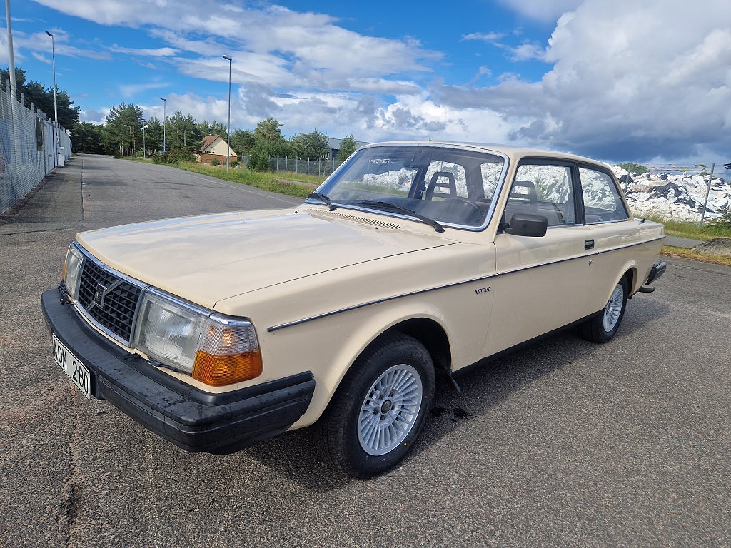 Volvo 242 2.1 DL 11800 mil