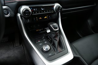 SUV Toyota RAV4 18 av 26