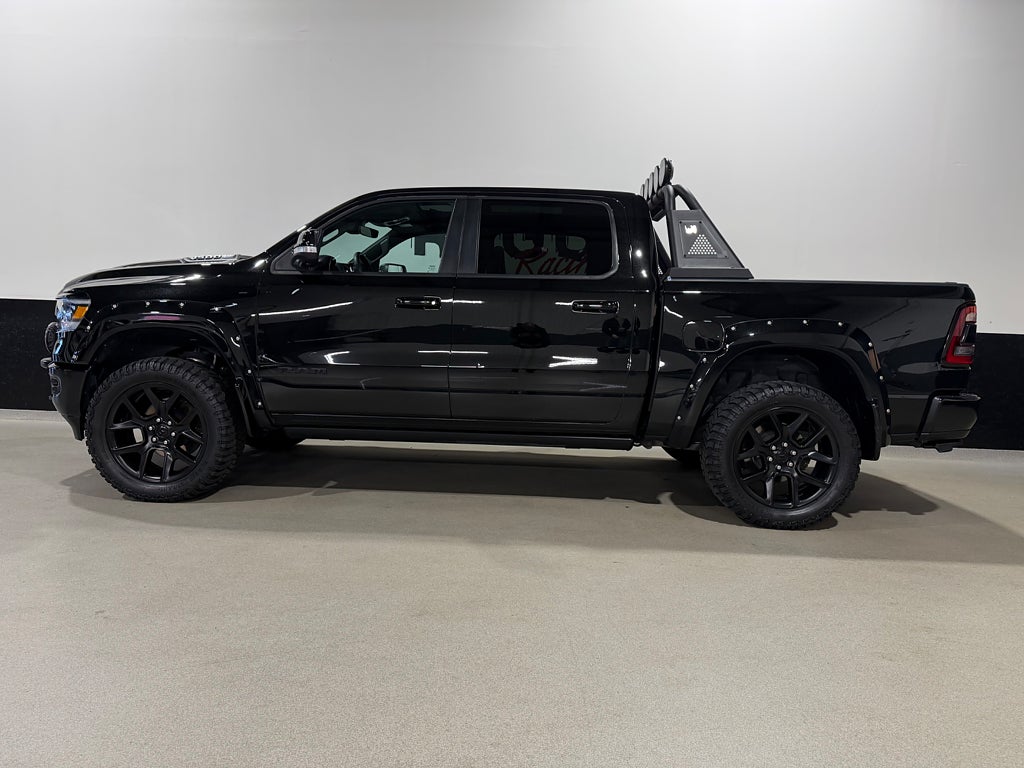 RAM 1500 Crew Cab Night Edition G/T 
