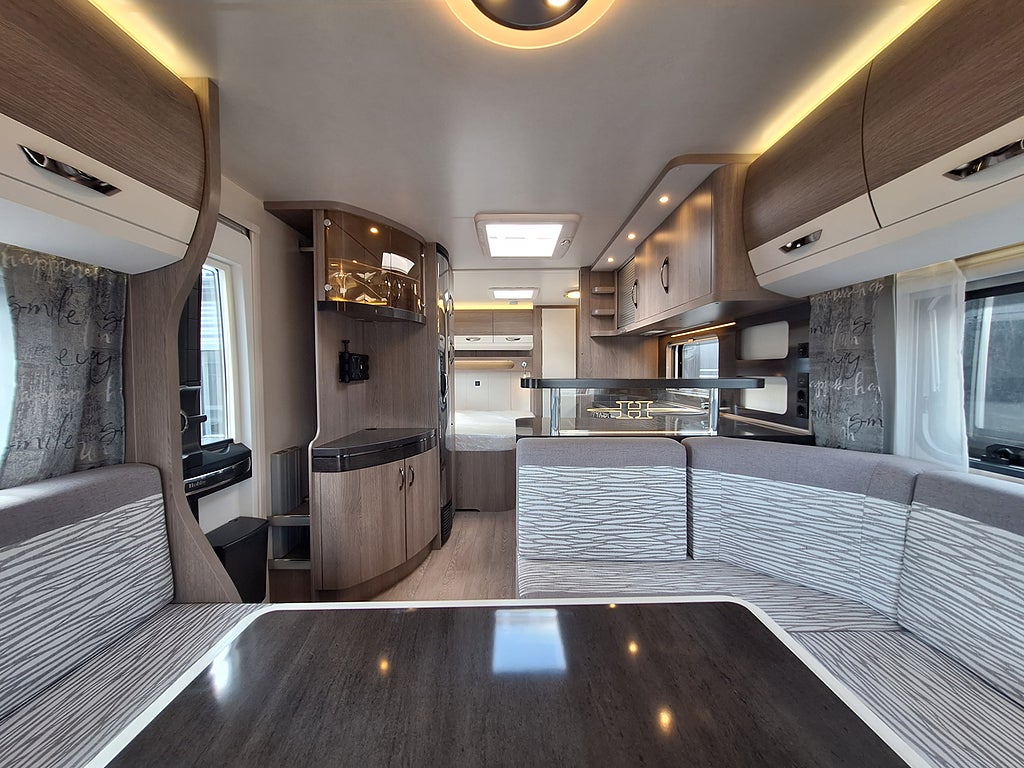 Hobby Prestige 660 WFC Dubbelbädd, Dusch, Kampanjprodukt!