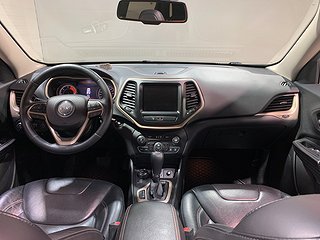 SUV Jeep Cherokee 13 av 20