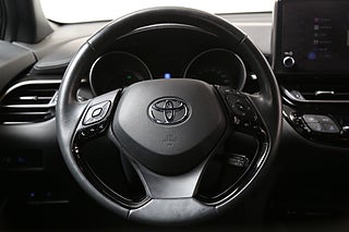 SUV Toyota C-HR 16 av 25