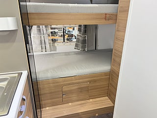 Husbil-alkov Adria CORAL XL 670 DK 19 av 29