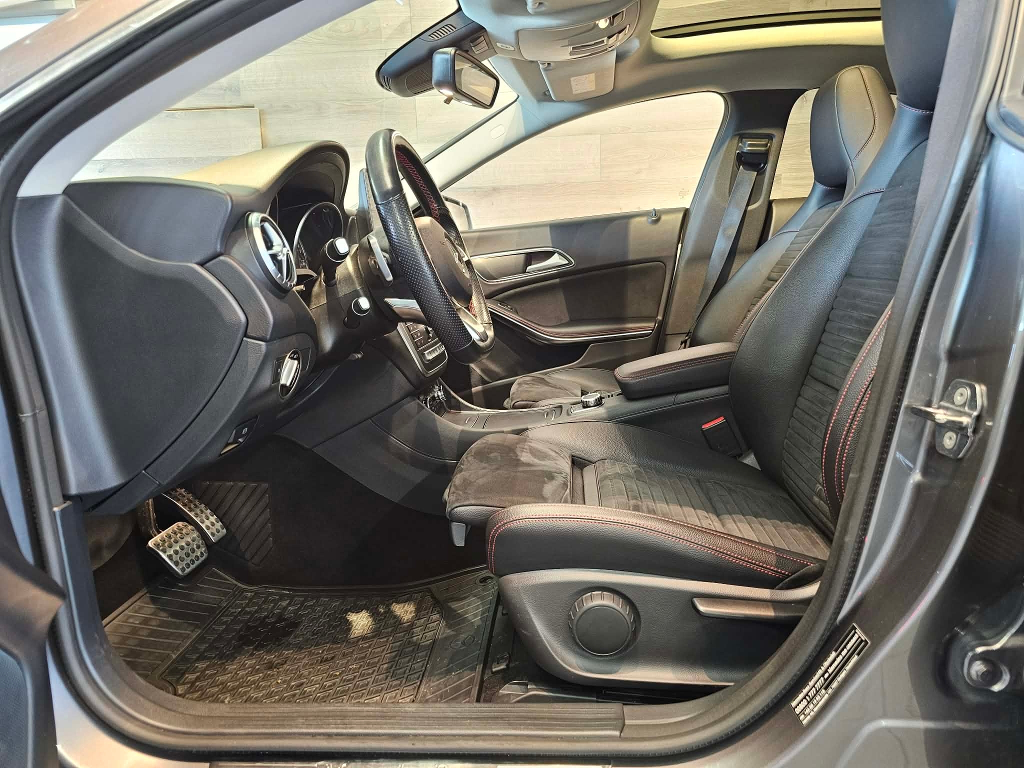 Mercedes-Benz CLA 250 7G-DCT AMG 2019, bild 5/29