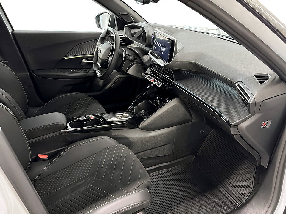 Bild på Peugeot 2008 GT 1.2 PT 130hk Aut B-KAMERA CARPLAY