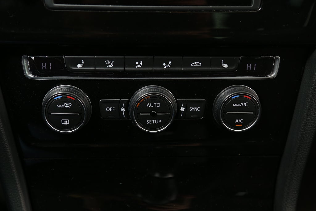 Volkswagen Golf 1,4 TSI 140hk GT 5d Nybesik P-sensorer Motorv 2014