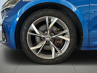 Skoda Enyaq iV  iV80x MOMS Drag Navi Rattvärme Bkamera Canton-ljud S&V – bild 14