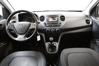 Halvkombi Hyundai i10 9 av 17