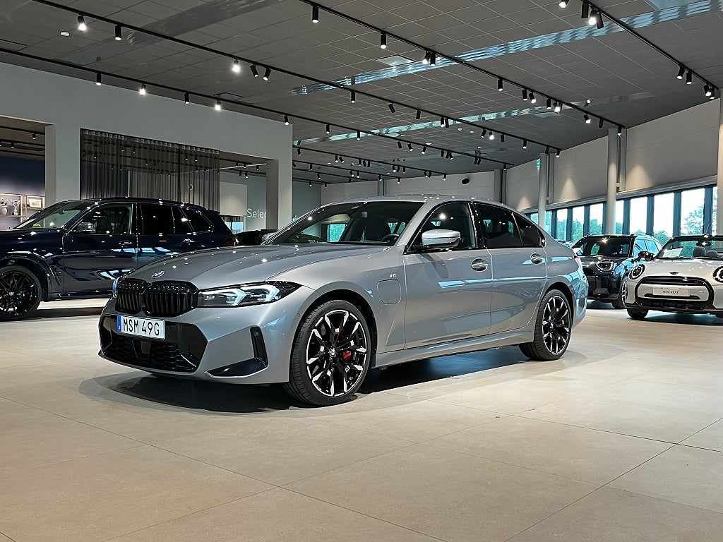 BMW 330e xDrive Sedan M Sport Pro Rattvärme H/K Drag
