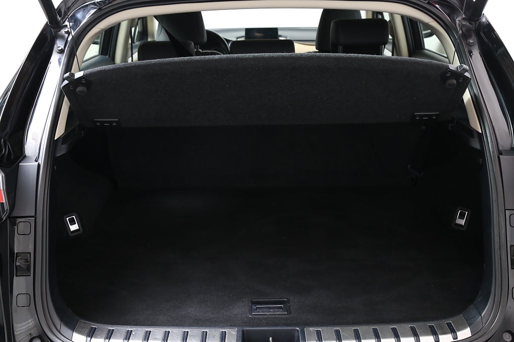 Lexus NX 300h AWD E-CVT Business Line 197hk Skinn Dragkrok 2015