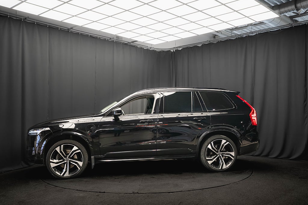 Volvo XC90 Recharge T8 AWD ULTIMATE DARK 7-sits B&W LUFT 22'' MOMS