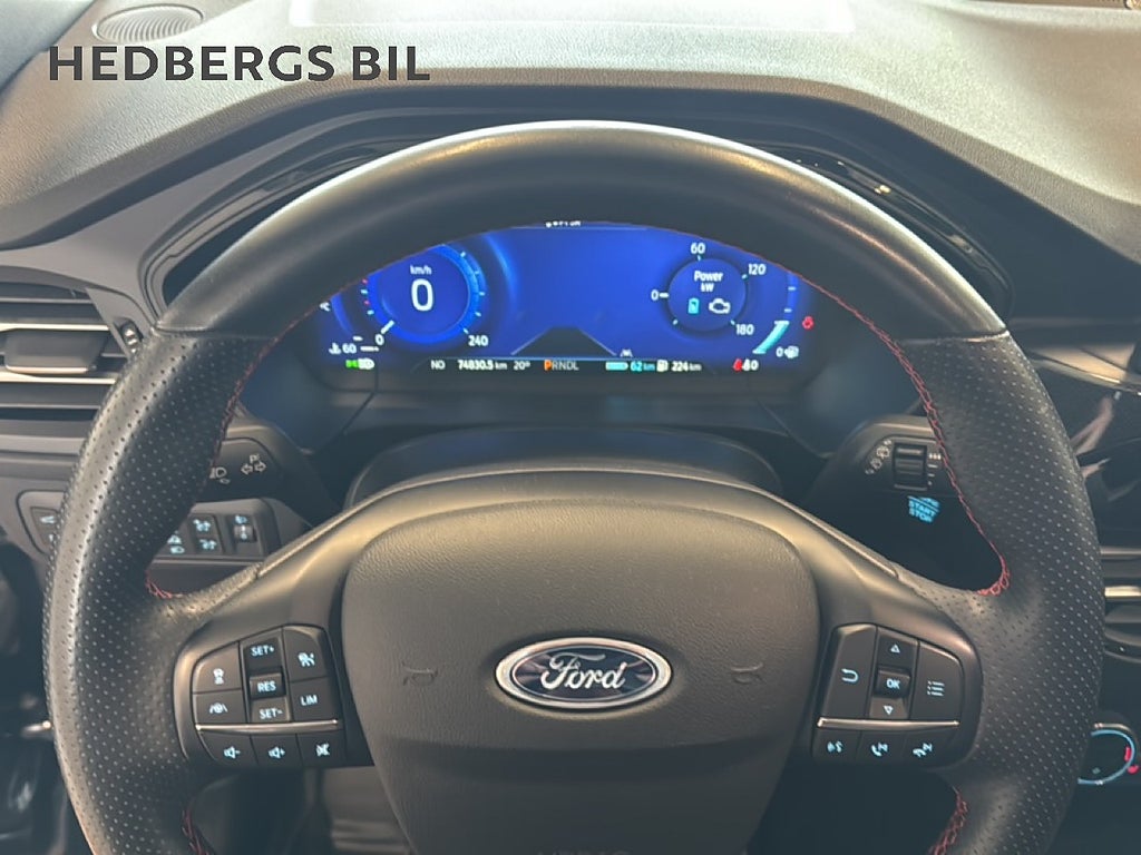 Ford Kuga ST-Line Phev 224HK thumbnail