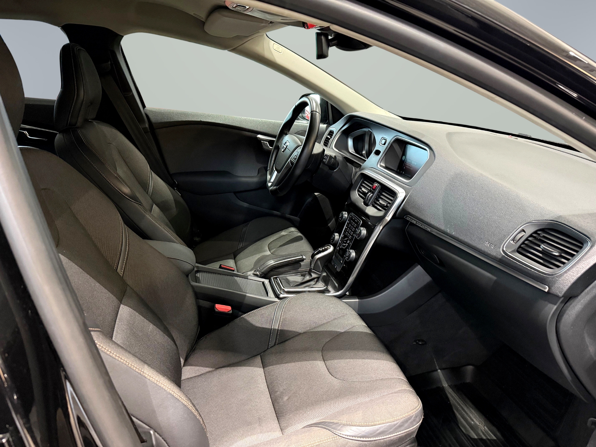 Volvo V40 Cross Country 2017, bild 5/37