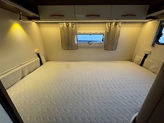 Husbil-alkov Roller Team Noble ART A9000 Elegance 6 bältade platser! 3500kg!Endast b-kort 10 av 20