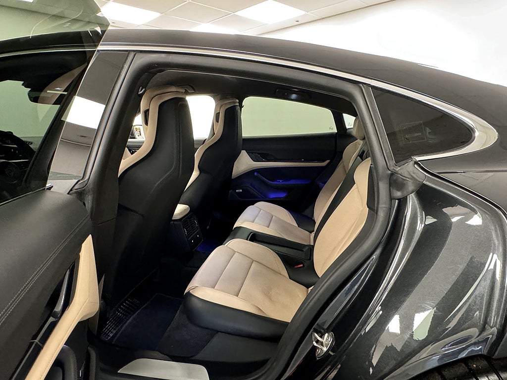 Porsche Taycan 2020 - miniatyr 14