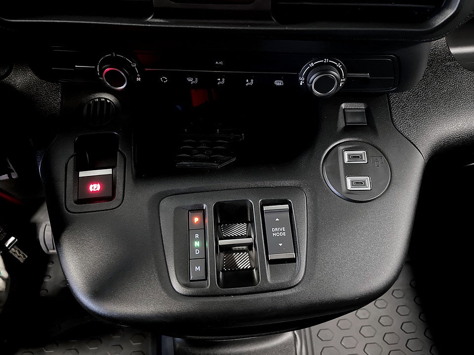 Bild på Peugeot Partner 130hk Aut L2 - EDITION! SERVICE & V-HJUL INGÅR!