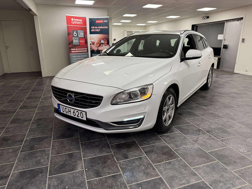 Volvo V60 D4 AWD Geartronic  |  Momentum | Värmare