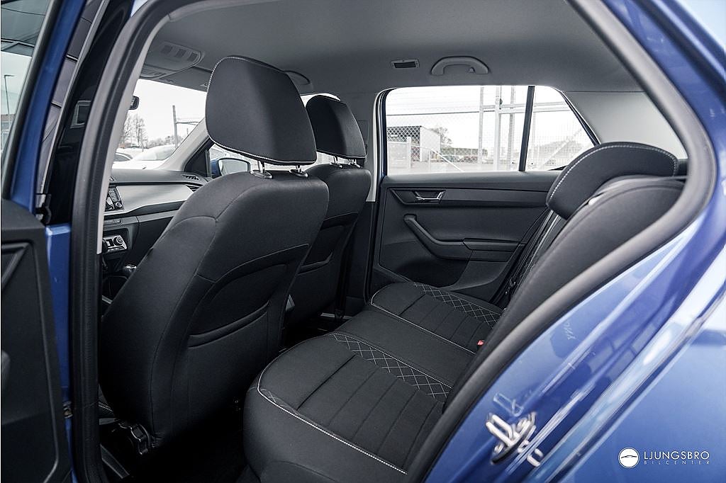 Skoda Fabia 1.2 TSI DSG 110hk / PDC / Lågmilad