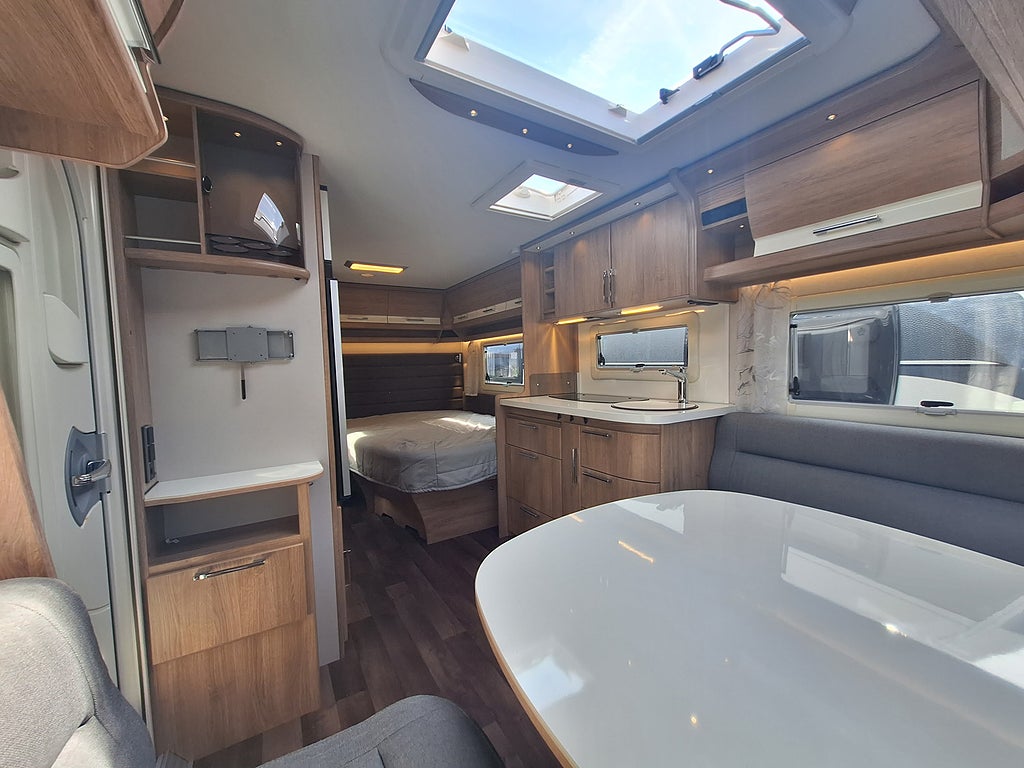 Kabe Classic 470 XL KS Dubbelbädd, Solcell, Litiumbatteri, Nytt Tält