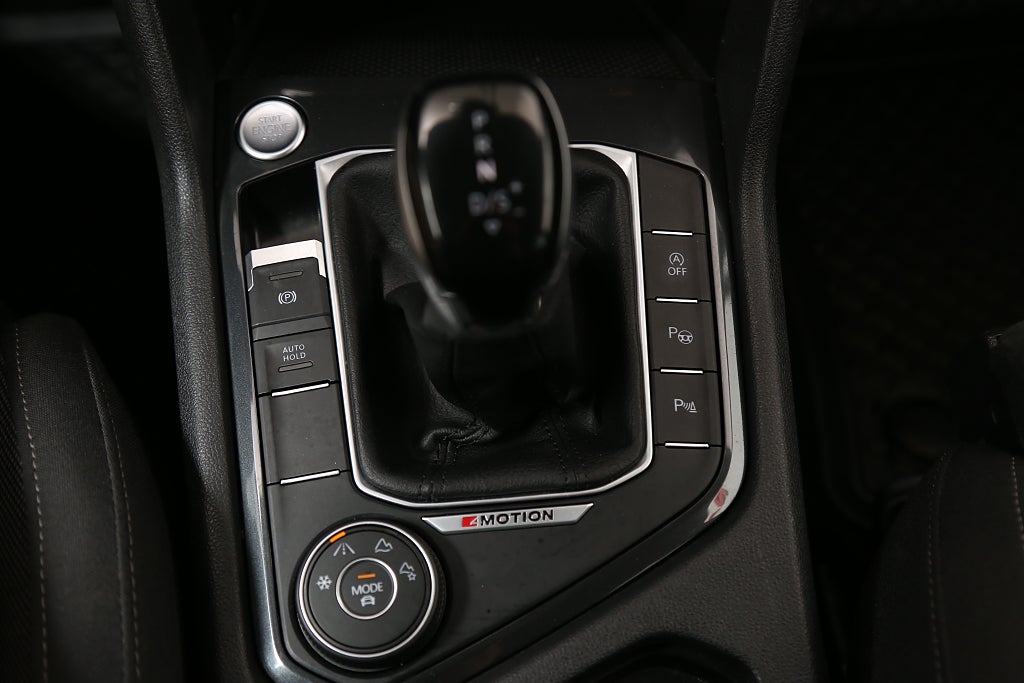 Volkswagen Tiguan 2,0 TDI 200hk 4Motion Elegance DSG Värmare Drag Leasbar