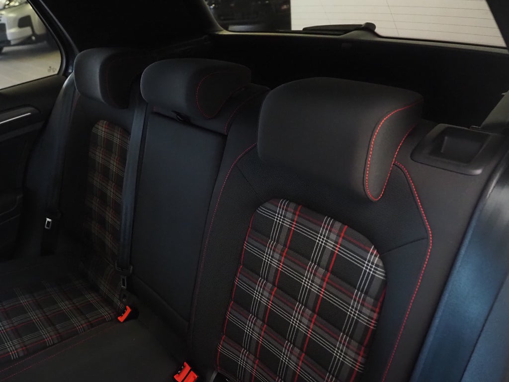 Volkswagen Golf GTI Performance 2.0 245hk DSG M-Värm Kamera Sportavgas 2020