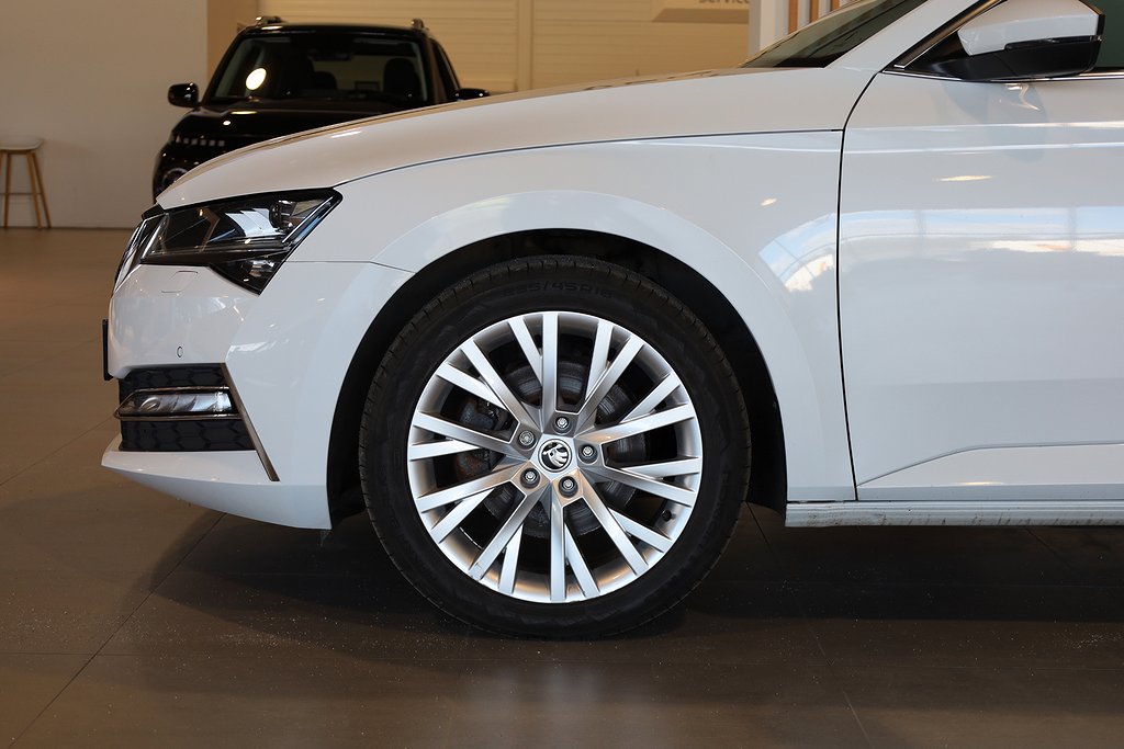 Skoda Superb iV Kombi 1,4 Plug-in Hybrid Business EDT Navi 2022
