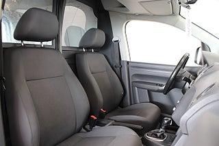 Transportbil - Skåp Volkswagen Caddy 9 av 16