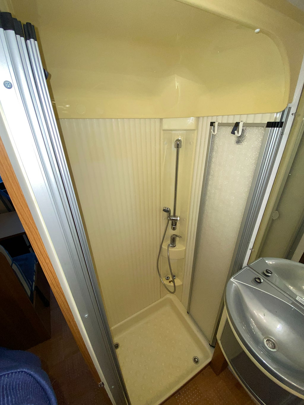 Carado A 241 / Solcell / B-körkort / Barnkammare / Cykelställ  - Carado