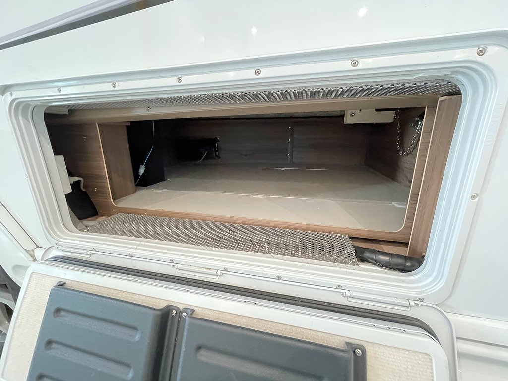 Kabe Imperial 630 TDL KS / AC / Box-markis / Solcell / ALDE - Kabe