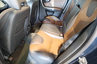 SUV Volvo XC60 12 av 25