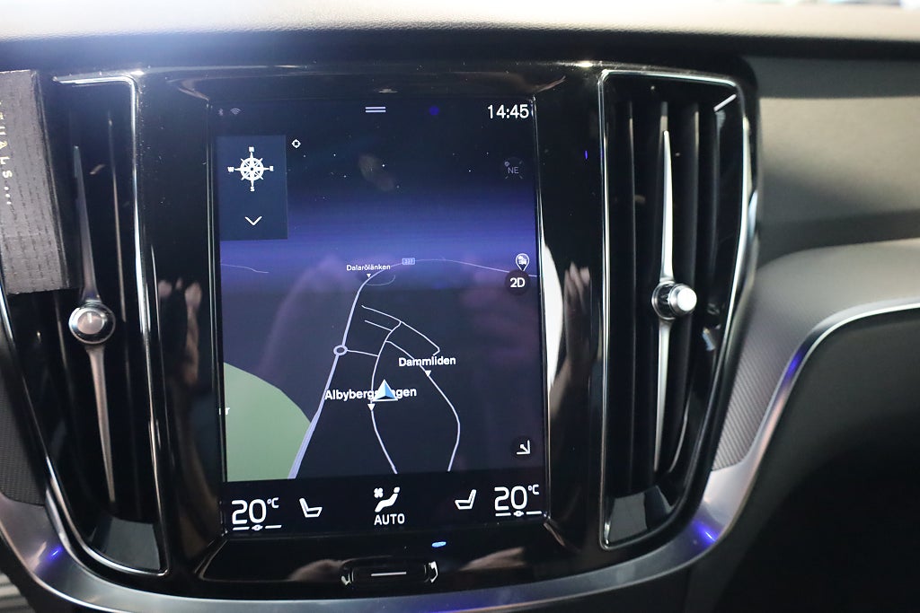 Volvo V60 B4 Geartronic R-Design B&W Navi Kamera VOC CarPlay
